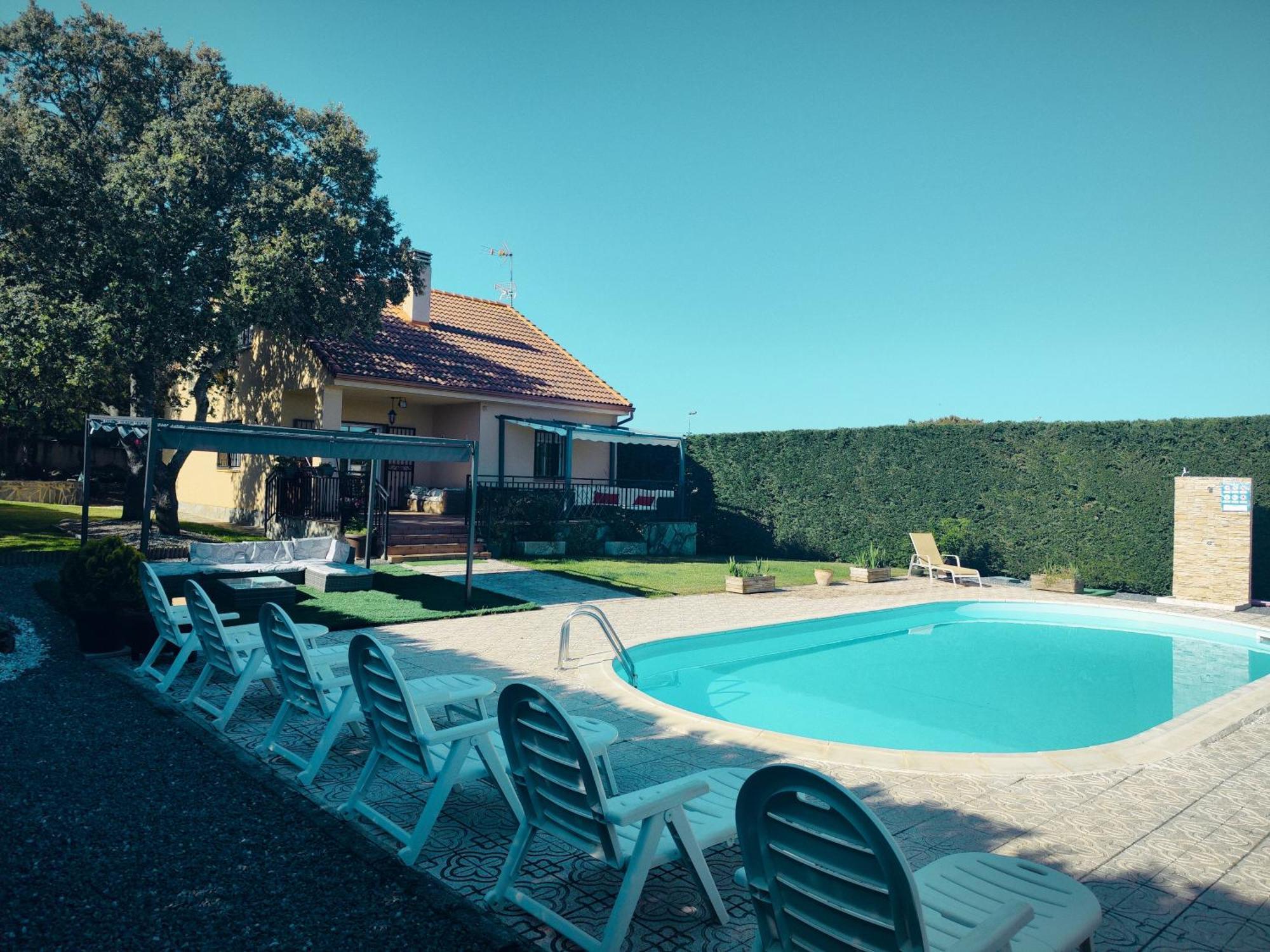 La Triqueta Villa Zarzuela del Monte ภายนอก รูปภาพ