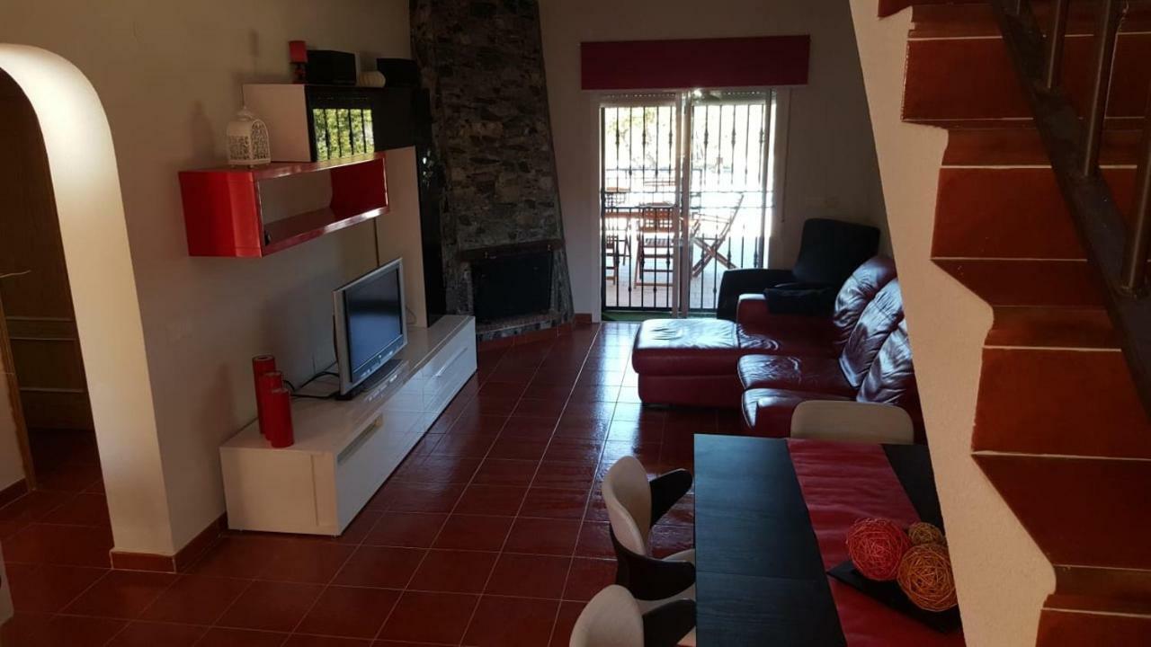 La Triqueta Villa Zarzuela del Monte ภายนอก รูปภาพ