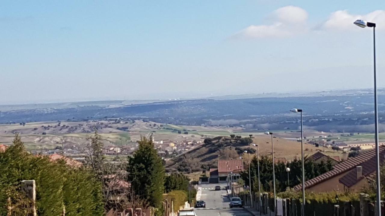 La Triqueta Villa Zarzuela del Monte ภายนอก รูปภาพ